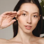 Najlepsze zabiegi na jędrną i promienną skórę – innowacyjne metody poprawy kondycji skóry. Chirurgia plastyczna Wrocław.