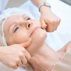 Rehabilitacja po operacjach plastycznych – skuteczne metody na przyspieszenie powrotu do zdrowia i poprawę efektów zabiegu. Chirurgia plastyczna Wrocław.