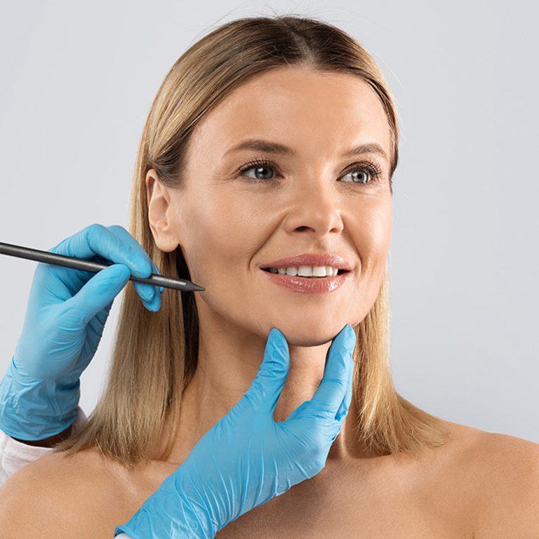 Zabieg liftingu szyi – Chirurgia plastyczna Wrocław.